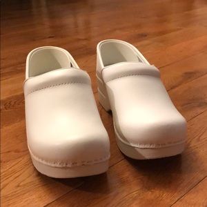 Dansko nurse’s shoes